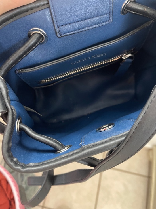 Calvin Klein Drawstring Blue Drawstring Bucket Bag - Picture 5 of 6